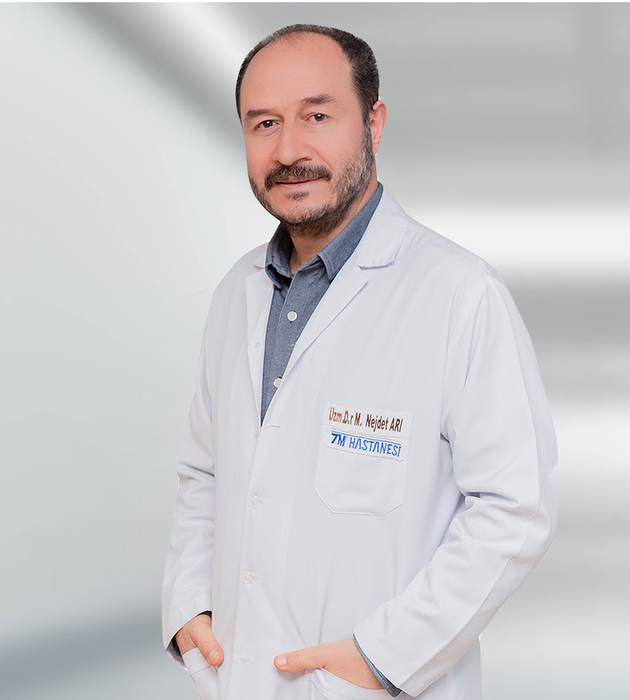 Uzm. Dr.  Mustafa Necdet ARI 